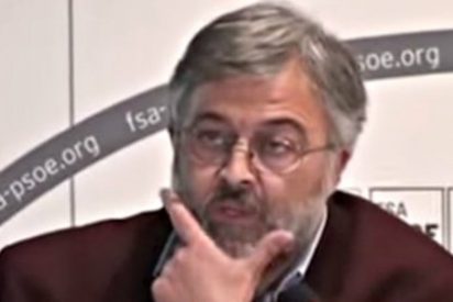 El padre de Errej&oacute;n mete al podemita en un charco 'franquista'