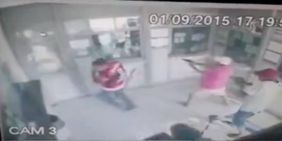 El ratero patoso que harto de coca&iacute;na deja ciego a su compinche de un tiro