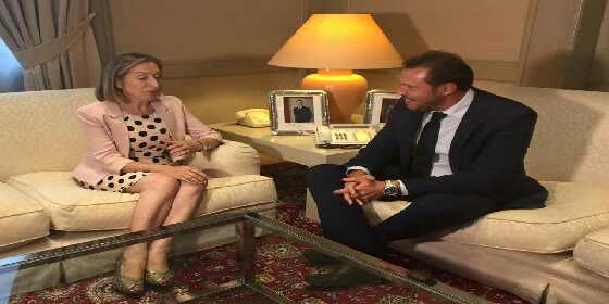 Renunión entre la Ministra y el Alcalde para que el soterramiento sea una realidad