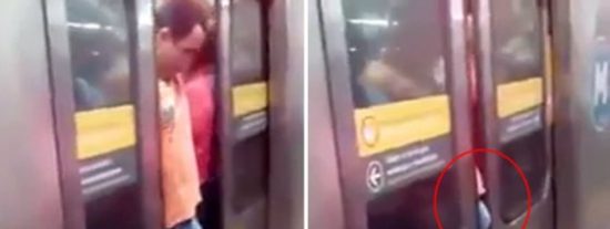 [V&iacute;deo] El acosador 'empalma' en el metro y las puertas del vag&oacute;n le pillan su gordo pene