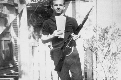 La foto que inculpa a Oswald del asesinato de Kennedy no es un montaje