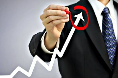 El Ibex gana un 3,83%, hasta los 9.971 puntos, y protagoniza la segunda mayor subida del a&ntilde;o