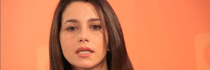 El diario 'El Pa&iacute;s' entrevista a In&eacute;s Arrimadas, llama a la dirigente de Ciudadanos &lsquo;pija de Jerez&rsquo; y se queda tan ancho