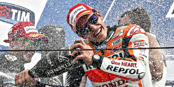 M&aacute;rquez vuelve a ganar, Lorenzo recorta a Rossi en la pelea por el campeonato mundial