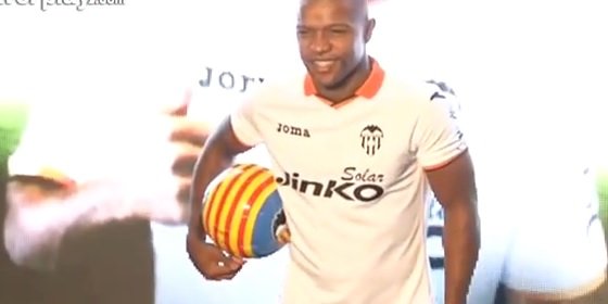 El ex del Betis y del Valencia sufre un accidente de tráfico
