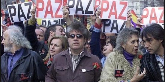 Antonio Burgos contra los del 'No a la guerra': "Gracias a ellos, están ganando los asquerosos terroristas"