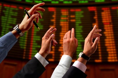 La Bolsa espa&ntilde;ola pierde ya el 2,42% ante el escenario que abre el 20-D
