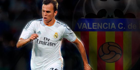 Neville decidirá si el Valencia se lo lleva del Madrid en enero