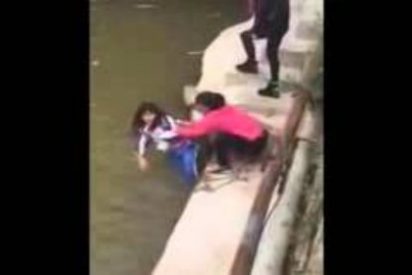 La madre que trata de ahogar a su hija en el r&iacute;o por sacar malas notas
