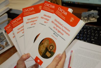 El documento sobre los religiosos hermanos, ya a la venta en espa&ntilde;ol