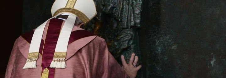 El Papa en San Juan de Letrán: "Comienza el tiempo de la gran perdonanza, el Jubileo de la misericordia"