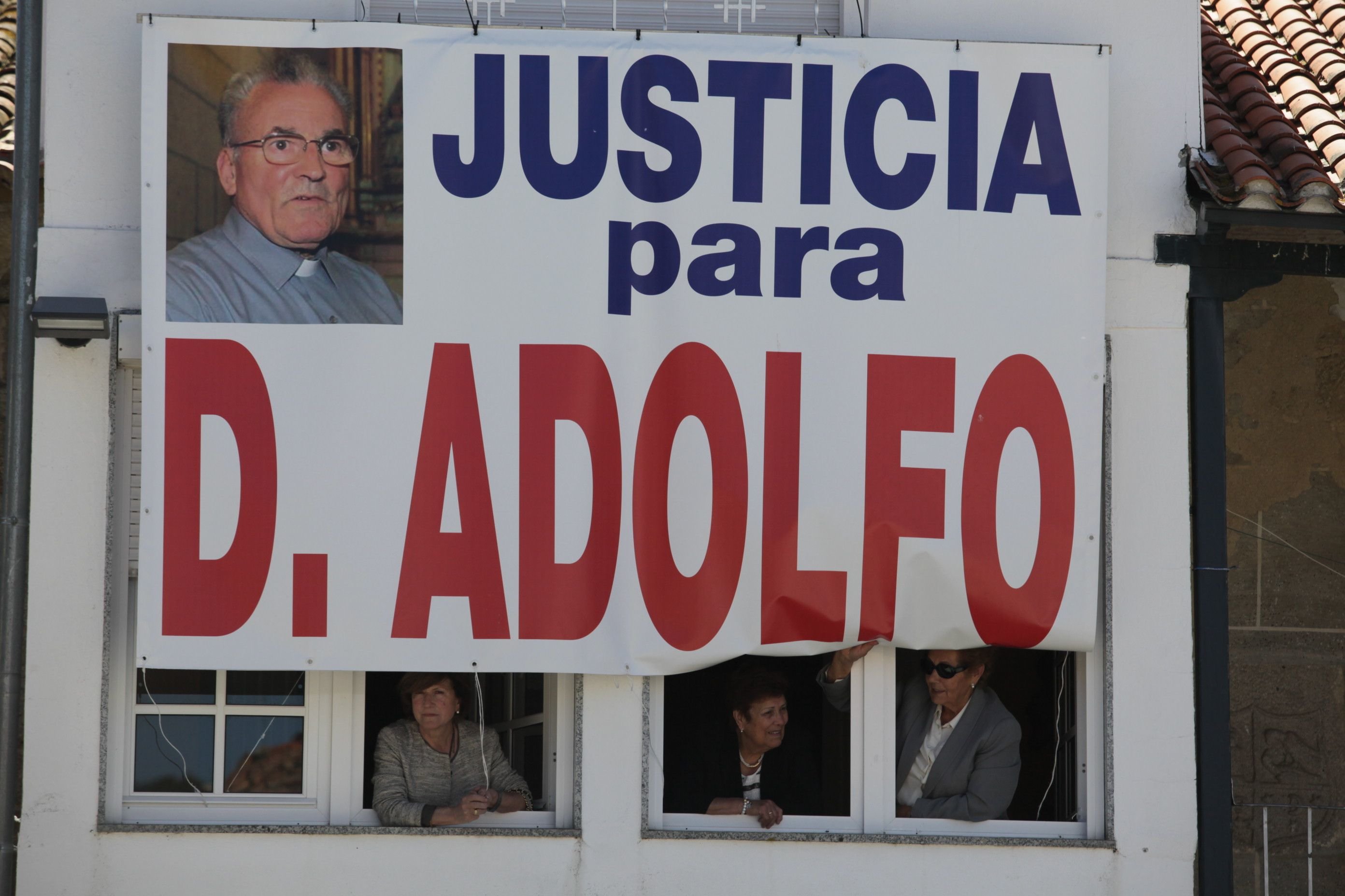 Detenidos los presuntos asesinos del cura de Vilanova