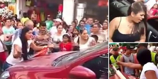 [V&iacute;deo] Descubre al marido paseando a la amante en coche y monta el pollo