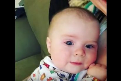 [V&Iacute;DEO] El tierno beb&eacute; de cuatro meses que dice "&iexcl;Oh, no!" tras estornudar