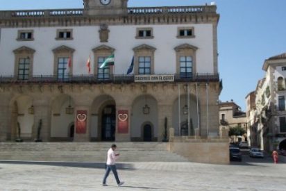 El equipo de Gobierno de C&aacute;ceres insiste en la importancia del comercio local para la ciudad