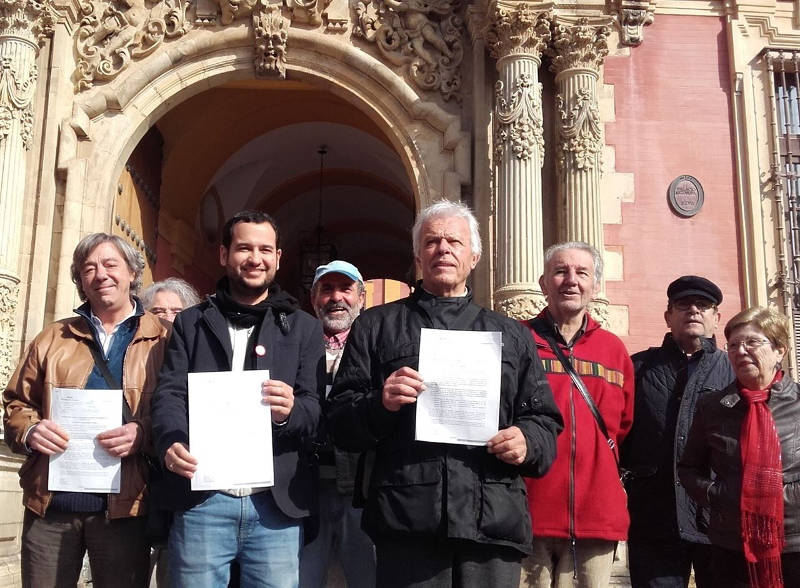 IU reivindica en Sevilla un gobierno laico