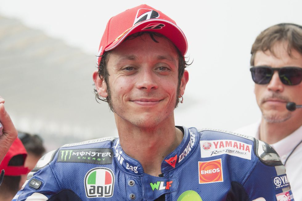 Rossi: "Creo que nos decantaremos por la moto más similar a la de 2015"