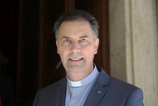 El rector mayor de los salesianos pide rezar por la liberaci&oacute;n del padre Tom