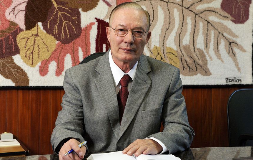 Asesinan al franciscano Antonio Moser, uno de los más destacados moralistas brasileños