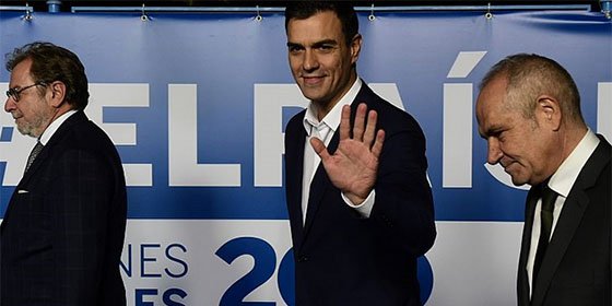 Cebri&aacute;n se quita de enmedio a un desesperado Pedro S&aacute;nchez que le pidi&oacute; el apoyo de Prisa para pactar con Podemos