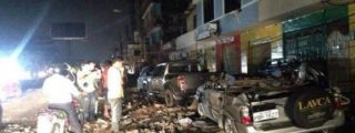 [V&Iacute;DEOS] P&aacute;nico en Ecuador por un brutal terremoto: al menos 300 muertos