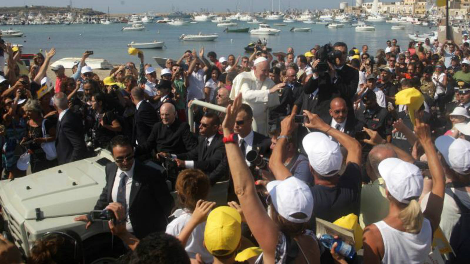 Confirmado: Francisco viajar&aacute; a Lesbos el 16 de abril