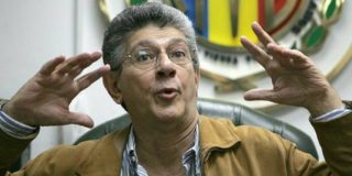 Los objetos de brujer&iacute;a chavista hallados en el Parlamento venezolano