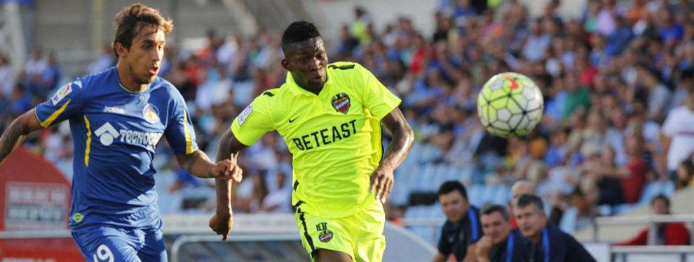 La tensi&oacute;n en el Levante de Lerma puede sacar al colombiano de la Liga