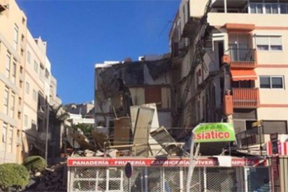 Varios heridos en el espectacular derrumbe de un edificio en el sur de Tenerife