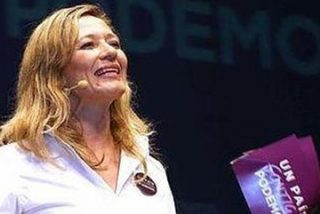 Pablo Iglesias se 'embarca' en la casta para arropar a 'Miss Aeropuertos' Victoria Rosell