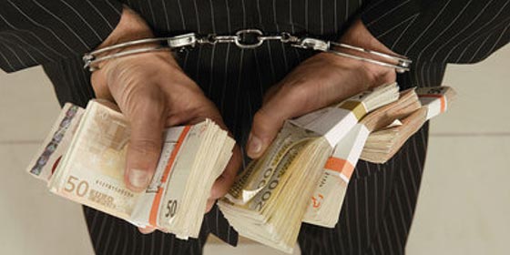 El FMI alerta de que anualmente se pagan en el mundo 1,75 billones de euros en sobornos