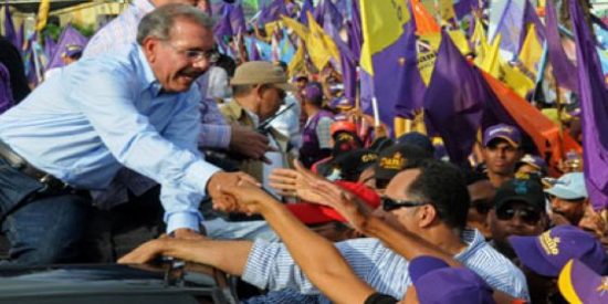 Elecciones en Rep&uacute;blica Dominicana: dan como ganador al presidente Medina