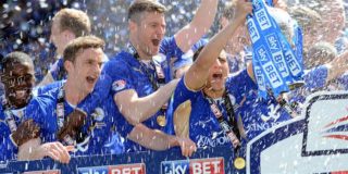 &iexcl;Ins&oacute;lito! Venden frascos de aire del d&iacute;a que Leicester sali&oacute; campe&oacute;n