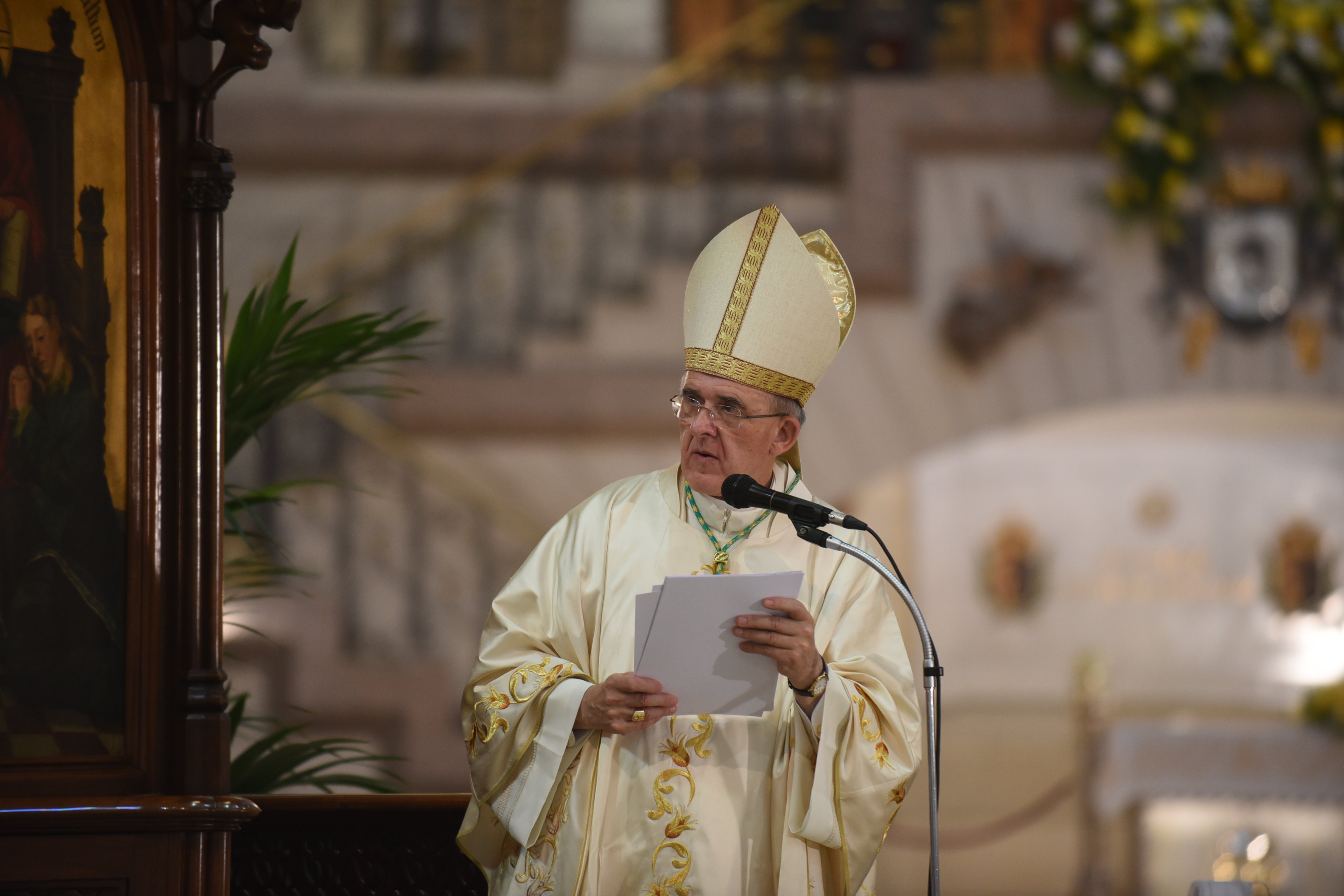 Osoro en el Corpus: "Dios nos da su corazón para hacernos descubrir que nadie sobra"