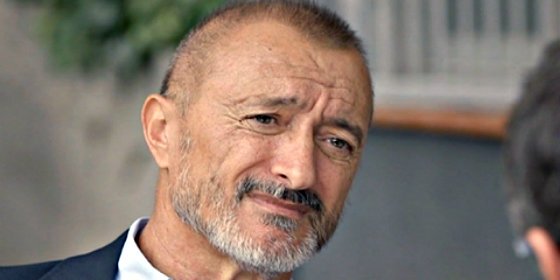 Los 10 estacazos que reparti&oacute; Arturo P&eacute;rez Reverte antes de este 2 de Mayo de 2016