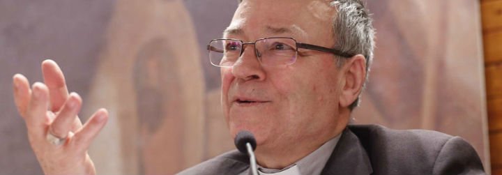 Agrelo, sobre 13TV: "Me pregunto si es eso lo que piensan los obispos que pagan a quienes eso dicen"