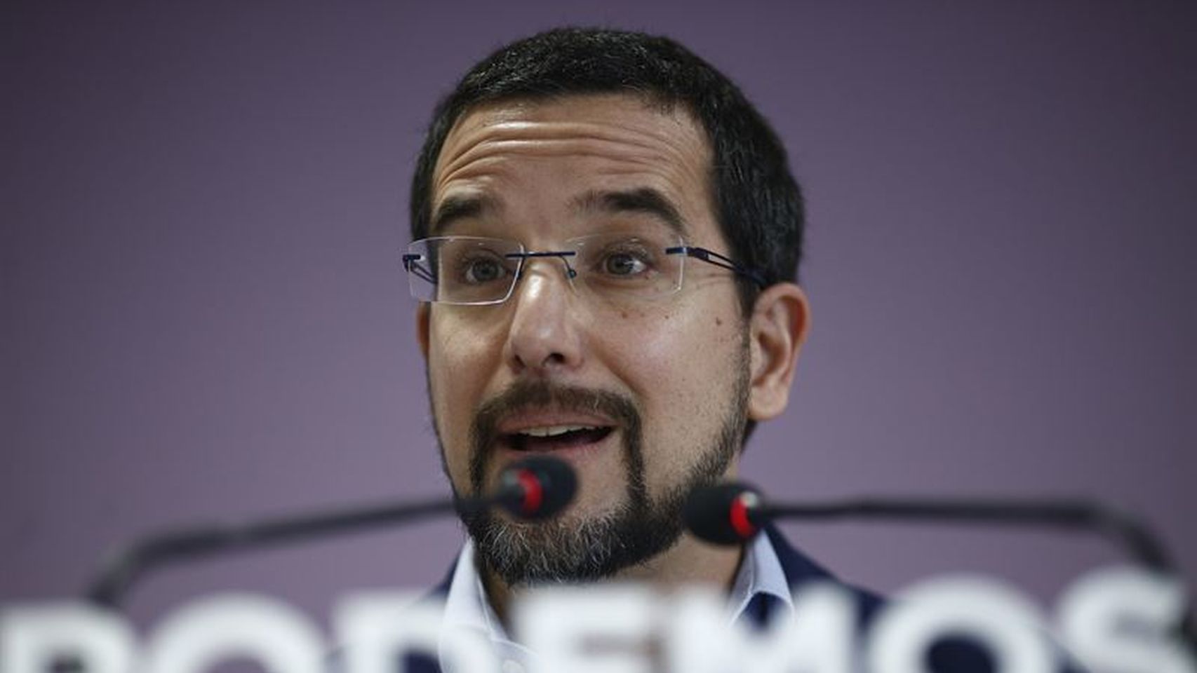 Sergio Pascual es la leche: quiso que el Congreso le pagara un viaje por la patilla