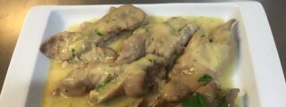 Manitas de cerdo en su crema