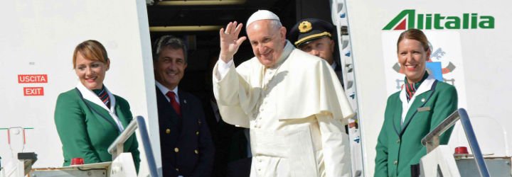 El Papa ya vuela hacia Armenia, el primer país "cristiano" del mundo