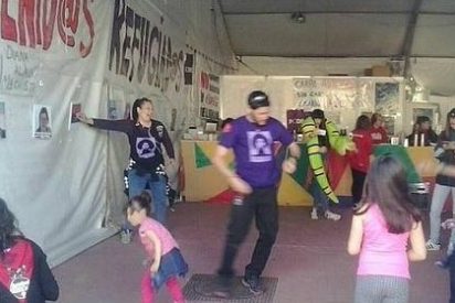La chavista fiesta infantil de Podemos en M&oacute;stoles con tiro al blanco a pol&iacute;ticos del PP