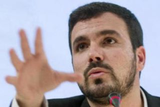 Alberto Garz&oacute;n est&aacute; cabreado como un mono con el PSOE