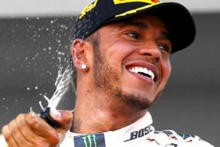 Hamilton choca con Rosberg y gana el G.P. de Austria