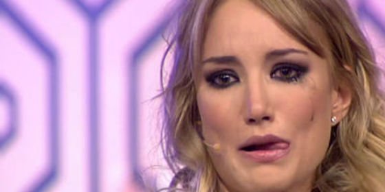 Fraude, tedio y hundimiento total de Alba Carrillo como presentadora en el regreso de 'Hable con ellas'
