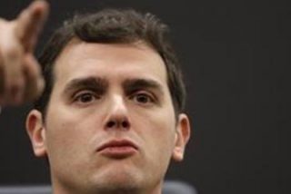 Alfonso Rojo: "Por mucho pecho que saque, a Rivera no le queda otra que difuminar las l&iacute;neas rojas"