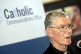 El Papa acepta la renuncia de un obispo irland&eacute;s acusado de encubrir casos de pederastia