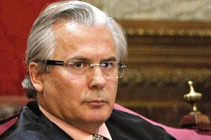 Antolog&iacute;a del disparate: Baltasar Garz&oacute;n exige al Supremo que saquen a Franco del Valle de los Ca&iacute;dos