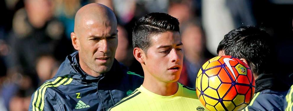 L&iacute;o entre James Rodr&iacute;guez y Zidane en la previa del Real Madrid-Chelsea
