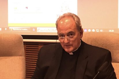 Monse&ntilde;or S&aacute;nchez Sorondo: "Ser&iacute;a serio si quisieran vender al Papa"