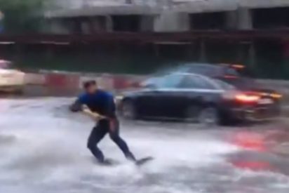 A mal tiempo, buena cara: wakeboard en las calles de Mosc&uacute;