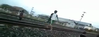 Se hace un 'selfie y graba c&oacute;mo el tren mata a un ni&ntilde;o